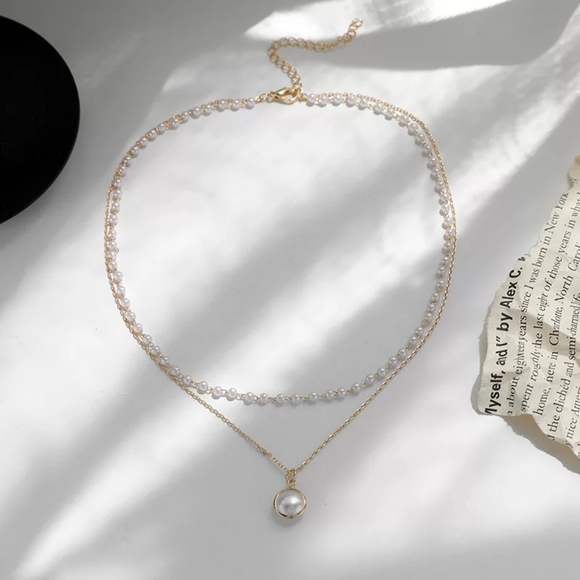 🍒 Dainty Layer Pearl Choker - Picture 4 of 4